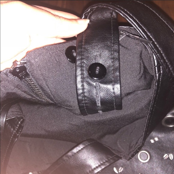 Guess faux leather suspender skirt size 8 - Picture 5 of 5